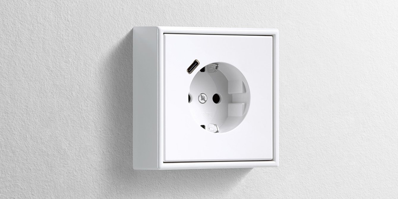 Erweiterter Anschlussraum für die Nachrüstung bei Wächter Elektrotechnik in Hof